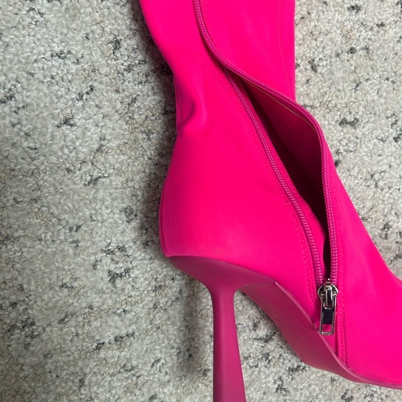 Steve Madden NEW 6.5 “Vakay” Pink Heeled socked Boots Stiletto Minimalist Design - Picture 11 of 16